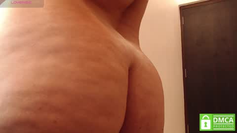 Snapshot of mollywayne chatting on February 7, 12:42 am Molly Join my social networks online show from February 7, 12:42 am