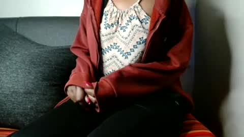 Molly online show from June 18, 9:14 am