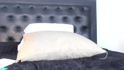 mollyy_777 online show from November 22, 2:03 am