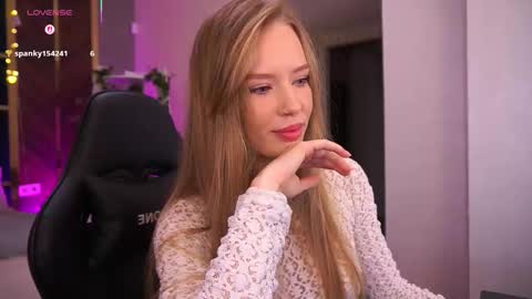 mollyymayy online show from February 17, 4:17 pm