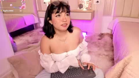 MOLY MOLY online show from July 14, 8:24 pm