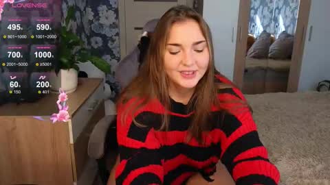 Leah online show from October 4, 10:43 am