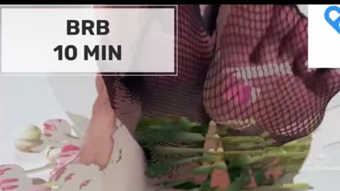 Mommy online show from November 26, 2:01 am