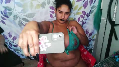 Mommy bubbles online show from November 5, 12:21 pm