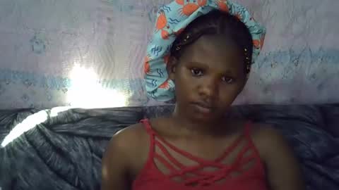 momsdoll online show from April 5, 1:10 pm