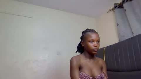 Snapshot of mona_luv1 chatting on September 28, 2:29 am Mona online show from September 28, 2:29 am