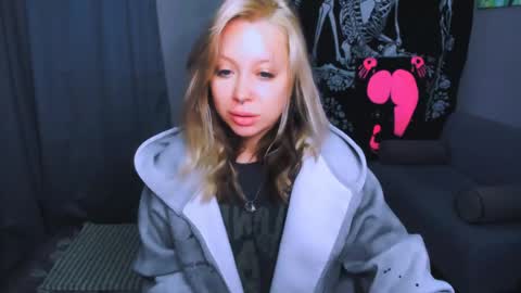   online show from May 2, 2:04 am