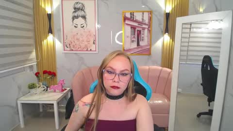 monarca_a online show from September 17, 8:29 pm
