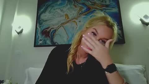 Monica online show from October 10, 4:39 am