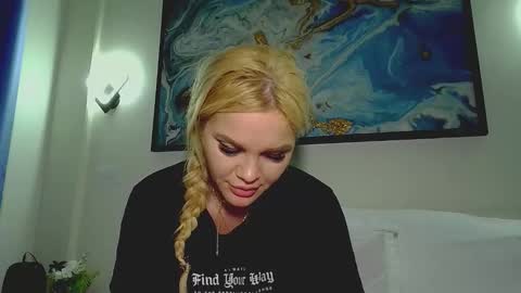 Monica online show from November 27, 4:26 am