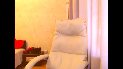 monica online show from December 14, 10:13 am