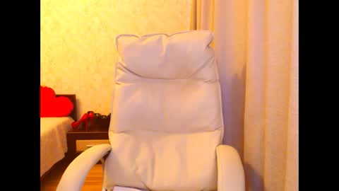 monica online show from February 1, 10:05 am