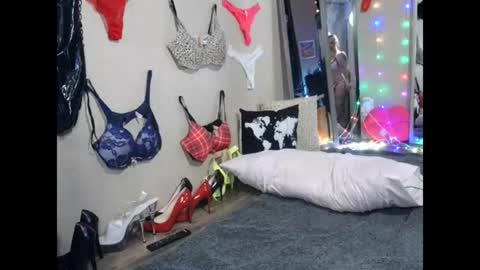 Monica online show from June 12, 7:44 pm