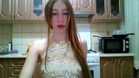 Monica online show from October 5, 8:47 pm