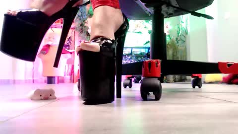 Snapshot of monicamaxwel chatting on October 12, 1:46 pm Monika online show from October 12, 1:46 pm