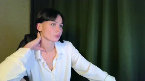monicapeach_ online show from September 17, 7:23 pm