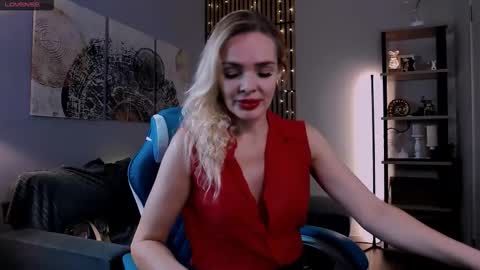 monicharm online show from September 12, 1:40 pm