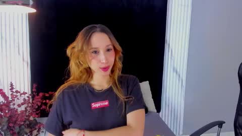 Snapshot of monik_fox_cr chatting on October 6, 8:02 pm MONIK FOX online show from October 6, 8:02 pm