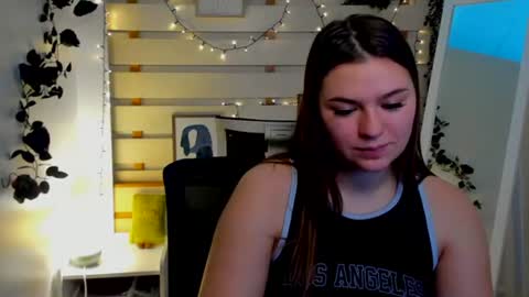 Monika online show from March 1, 1:33 pm