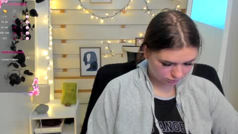 Monika online show from March 4, 2:12 pm