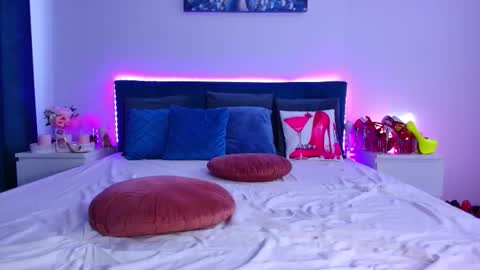 Snapshot of moniquebliss chatting on October 13, 6:05 am moniquebliss online show from October 13, 6:05 am