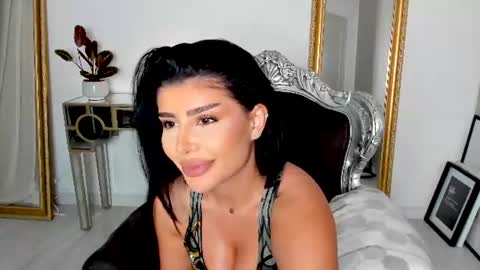 Alessia online show from July 19, 2:30 pm