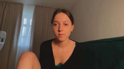 Snapshot of monnymoon chatting on October 6, 8:53 am monnymoon online show from October 6, 8:53 am