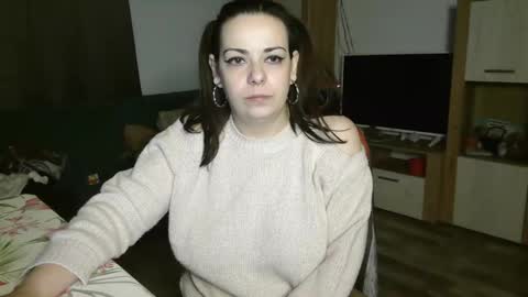 Monse online show from February 8, 5:29 pm