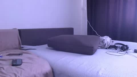 Snapshot of montserrat123 chatting on October 6, 8:31 am Monse online show from October 6, 8:31 am