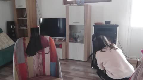Monse online show from February 12, 8:27 am