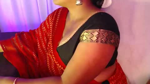 Maya online show from December 3, 12:40 pm