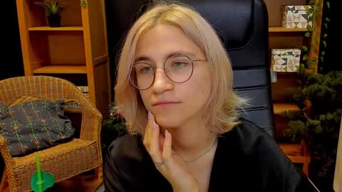Katrin online show from December 11, 1:05 am