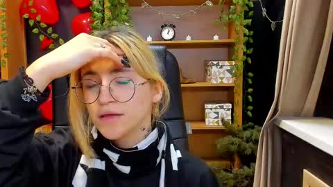 Katrin online show from February 23, 9:11 pm