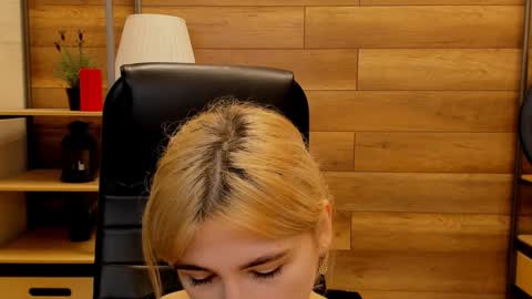 Katrin online show from January 10, 9:10 pm