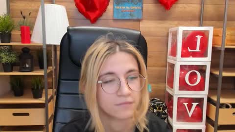 Katrin online show from February 22, 3:42 pm