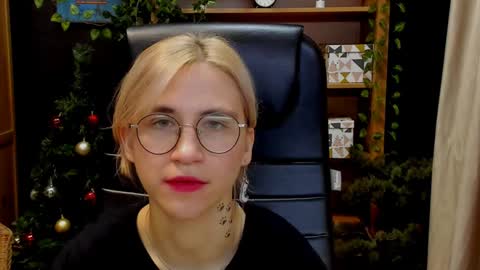 Katrin online show from December 15, 4:26 pm