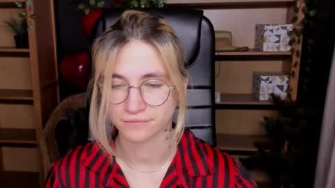 Katrin online show from March 7, 4:22 pm