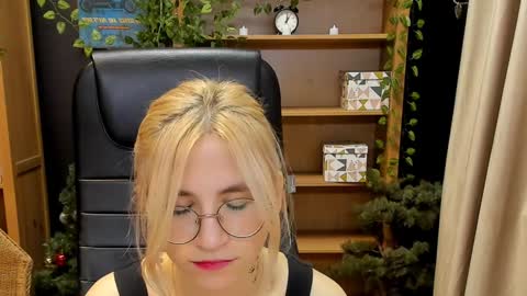 Katrin online show from December 22, 3:00 am