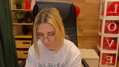 Katrin online show from February 20, 4:03 pm