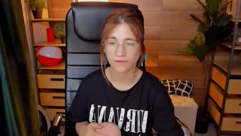 Katrin online show from September 18, 9:35 pm