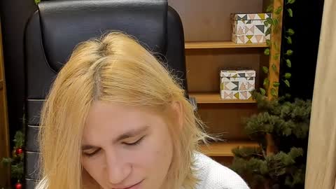 Katrin online show from December 25, 9:22 pm