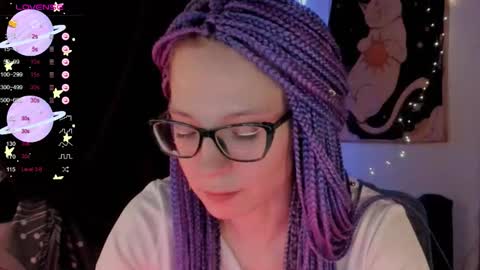 Snapshot of moon__girl chatting on September 19, 9:14 pm Roxy online show from September 19, 9:14 pm