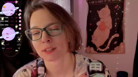 Snapshot of moon__girl chatting on November 1, 10:30 am Roxy online show from November 1, 10:30 am