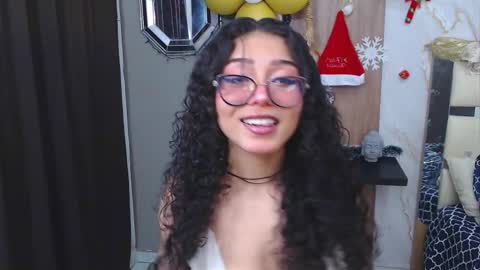 moon_and_fire_ online show from November 27, 7:44 am