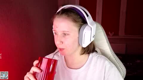 Lola online show from September 14, 4:27 pm