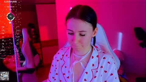 Lola online show from March 10, 6:16 am