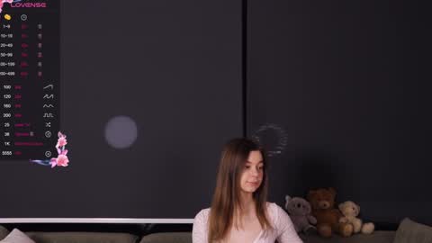 Anna Trass online show from December 7, 2:09 am