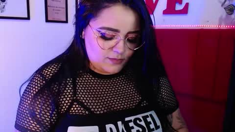 Snapshot of moon_sunflowers chatting on February 27, 2:53 am moon_sunflowers online show from February 27, 2:53 am