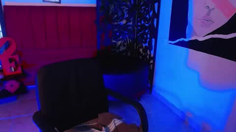 Snapshot of moon_sunflowers chatting on September 20, 5:17 am moon_sunflowers online show from September 20, 5:17 am