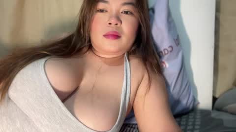 moona_luna21 online show from October 31, 5:17 pm